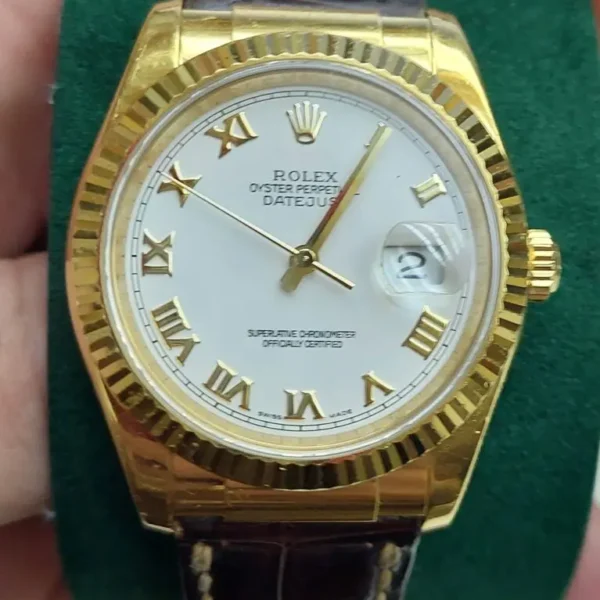 Χρυσό Rolex Day-Date με ρωμαϊκούς αριθμούς μετά το service